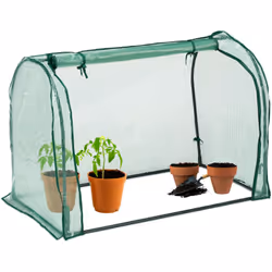 Vous souhaitez cultiver diverses herbes et légumes dans votre jardin ? Alors, cette serre de jardin transparente est faite po ...