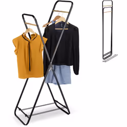 Envie d'ajouter à votre chambre ou votre entrée un meuble à la fois décoratif et pratique ? Alors ce portemanteau est fait po ...