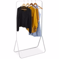 Envie d'ajouter à votre chambre ou votre entrée un meuble à la fois décoratif et pratique ? Alors ce portemanteau est fait po ...