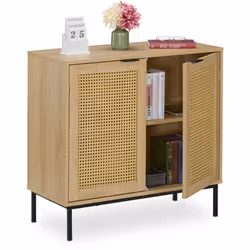 Ce sideboard confère à votre intérieur un charme naturel. Le corps en bois et les 2 portes en rotin forment un contraste déco ...