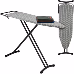 Marre de votre linge plein de plis ? Ne soyez plus froissé et optez pour cette planche à repasser ! Cette table réglable en h ...