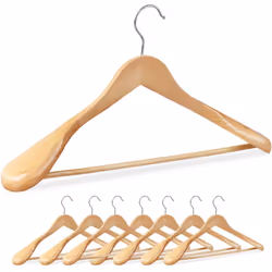 Vous adorez porter des tailleurs mais ne savez pas comment les ranger dans votre dressing ? Ces cintres sont la solution ! Il ...