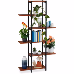 Cetescalier pour plantes en métal vous offre enfin la place nécessaire pour mettreen scène vos plus belles fleurs. Les 6 étag ...