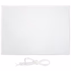 La voile rectangulaire en polyester indéchirable offre beaucoupd'ombre mais est aussi anti UV. Elle estimperméable, résistant ...
