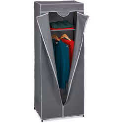 Cette étroite armoire en textile est idéale pour le rangementdes vêtements dans la chambre à coucher, la cave ou au grenier.  ...