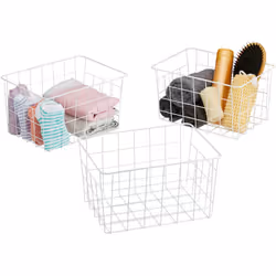 Les paniers décoratifs en métal du lot de 3 sont très polyvalents et offrent un espace de rangement élégant pour les petits o ...