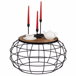 Faites entrer dans votre appartement un air de loft. La table basse dans un style industriel fait sensation dans toute chambr ...