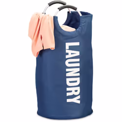Ce panier à linge pliable au design moderne séduit par sa flexibilité. En effet cette corbeille à linge en tissu polyester es ...