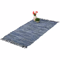 Ce tapis très esthétique viendra décorer votre couloir, votre salon ou votre chambre en ajoutant une touche de confort. Tissé ...