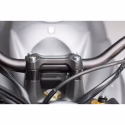 SW-Motech h=20 mm. Noir. Suzuki GSX-S 1000/ F/ SK (15-). - h=20 mm. Noir. Suzuki GSX-S 1000/ F/ SK (15-).