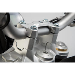 SW-Motech H=30 mm. Gris. BMW F 750/800 GS (17-). - H=30 mm. Gris. BMW F 750/800 GS (17-)., argent