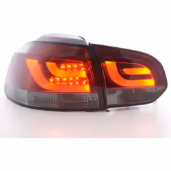 pour l'année de construction: 2008 à 2012 Couleur: rouge / noir avec marque E (enregistrement gratuit) feux arrières à led VW ...