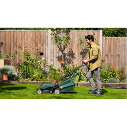 Bosch UniversalRotak 37-550 Marcher derrière un tracteur tondeuse Secteur Vert - Vue supplémentaire 3