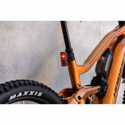 XLC 2500218911 torche et lampe de poche Noir, Rouge Feu clignotant pour vélo LED