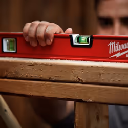 Découvrez le niveau tubulaire slim RedStick, l'outil idéal pour toute construction. Précision et robustesse garanties. 2 fiol ...