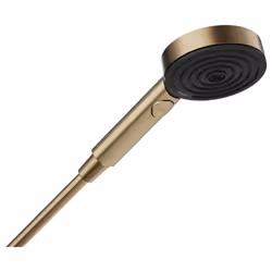 Découvrez le pommeau de douche ergonomique de la marque HANSGROHE. Avec ses trois jets vous profiterez d'un moment de détente ...