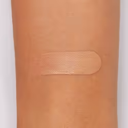 Essence Сamouflage + Matt 40 correcteur de teint Medium Fawn