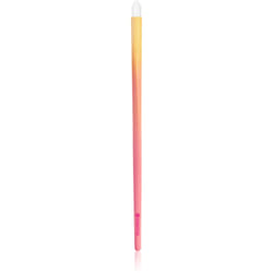 essence BRUSH IT LIKE IT'S ART pencil brush 01 Precision Meets Paint-spiration