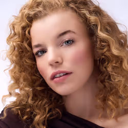 CATRICE Blushin' Charm Multi Stick 5,5 g Tube Crème 030 030 - Ruby Darling - Vue supplémentaire 5