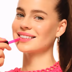 Essence hydra kiss LIP OIL baume pour les lèvres Huile pour les lèvres 06 Cranberry Is Back Femmes 4 ml - Vue supplémentaire 5