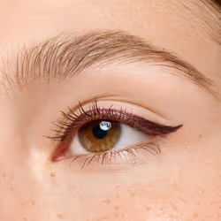 Essence COLOUR it! crayon contour des yeux 3 ml Liquide 02 Dark Cherry - Vue supplémentaire 8