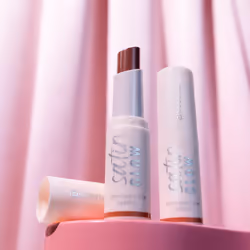 Essence Satin Glow 3,5 g 02 Blushin It Brillant - Vue supplémentaire 8