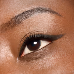 Essence Satin Blend eye pencil 22 g Gel 01 Pure Black - Vue supplémentaire 7