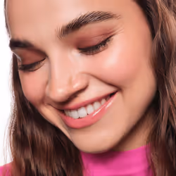 Essence Satin Blend eye pencil 0,22 g Gel 05 Rich Burgundy - Vue supplémentaire 6