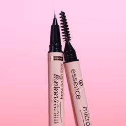Essence microblading brow brush liner 0,6 ml Blonde - Vue supplémentaire 5