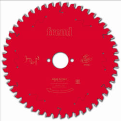 Freud - Lame carbure finition bois pour scies à onglet diamètre 210 mm, alésage 30, épaisseurs traits 2,4/1,8 mm, 48 dents