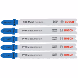 Une coupe parfaite pour le métal fin à moyen : La lame de scie sauteuse PRO Metal Medium T121AFC de Bosch est conçue pour les ...