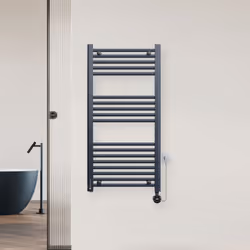 CHALEUR CONFORTABLE À LA MAISON : Notre radiateur plat crée rapidement de la chaleur dans votre maison. Ce radiateur sèche-se ...