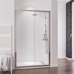 Porte coulissante Déclinée dans des formes intemporelles, cette paroi de douche coulissante Impériale se veut tendance et fon ...