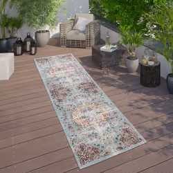 Les motifs gais sont le thème principal de cette collection. Ces tapis haut de gamme arborent aussi bien des motifs orientaux ...