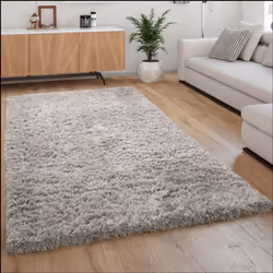Ce tapis à poils hauts moelleux à lâeffet Flokati crée une atmosphère agréable dans nâimporte quel salon. Grà¢ce à son épaiss ...
