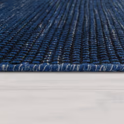 Les tapis de cette collection conviennent parfaitement pour des intérieurs minimalistes. Le design visuel épuré et la couleur ...