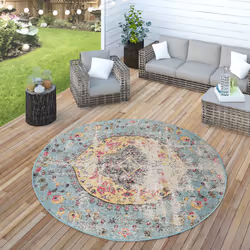 Les motifs gais sont le thème principal de cette collection. Ces tapis haut de gamme arborent aussi bien des motifs orientaux ...