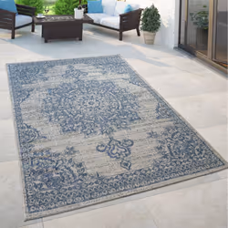 Un beau tapis sublime toutes les pièces, qu’il s’agisse du salon, de la chambre ou de la cuisine, surtout s’il présente un mo ...