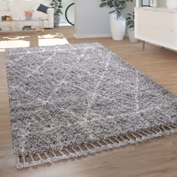 Ces superbes tapis à l'élégant style berbère conféreront une superbe touche nord-africaine à votre intérieur. Leurs motifs tr ...