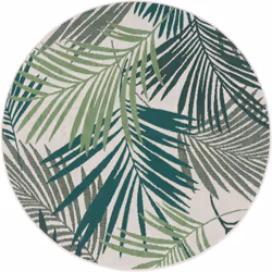 Gais et ornés d'influences ethniques, ces tapis d'intérieur et d'extérieur apportent une touche estivale exotique à votre ter ...