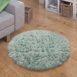 Après une longue journée de travail, plongez vos pieds dans les poils doux de ces tapis et laissez-vous transporter sur un pe ...