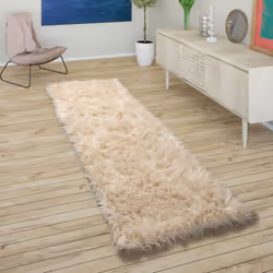 Après une longue journée de travail, plongez vos pieds dans les poils doux de ces tapis et laissez-vous transporter sur un pe ...