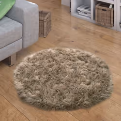 Après une longue journée de travail, plongez vos pieds dans les poils doux de ces tapis et laissez-vous transporter sur un pe ...