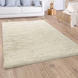 Même si le confort n’est pas souvent associé au sol plutôt froid, ces fabuleux tapis à longs poils parviennent à créer une pu ...