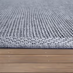Vous recherchez un accessoire d’intérieur polyvalent qui habille la pièce sans la dominer ? Avec les tapis à tissage plat de  ...