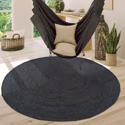 Quiconque a déjà testé le jute ne pourra plus y renoncer de sitôt. Ce tissu pratique à usage quotidien, que l’on connaît plut ...
