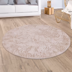 Même si l’on associe rarement le mot « confort » au sol souvent froid, ces fabuleux tapis à longs poils parviennent à créer u ...