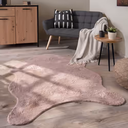 L’attrait chaleureux d’une fausse fourrure ultra douce allié à un coloris tendance et un style moderne. La forme naturelle cl ...