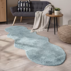 L’attrait chaleureux d’une fausse fourrure ultra douce allié à un coloris tendance et un style moderne. La forme naturelle cl ...