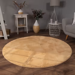 Comme sur des nuages ! Ces superbes tapis à poils longs n'ont nul besoin de motifs ou de designs multicolores pour attirer l' ...